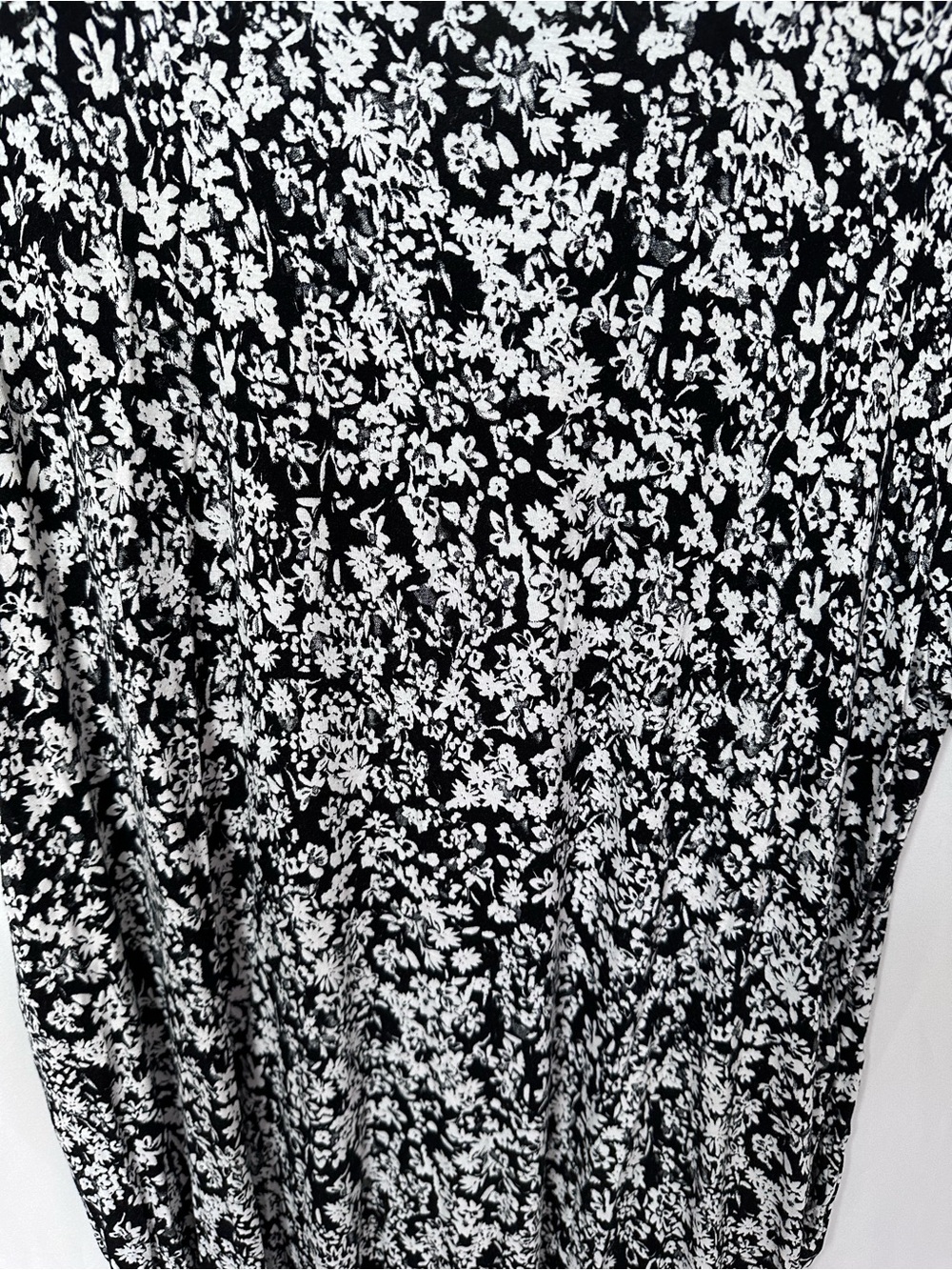 Terra & Sky black and white floral scoop neck t-shirt dress Size 1X - Picture 2 of 7